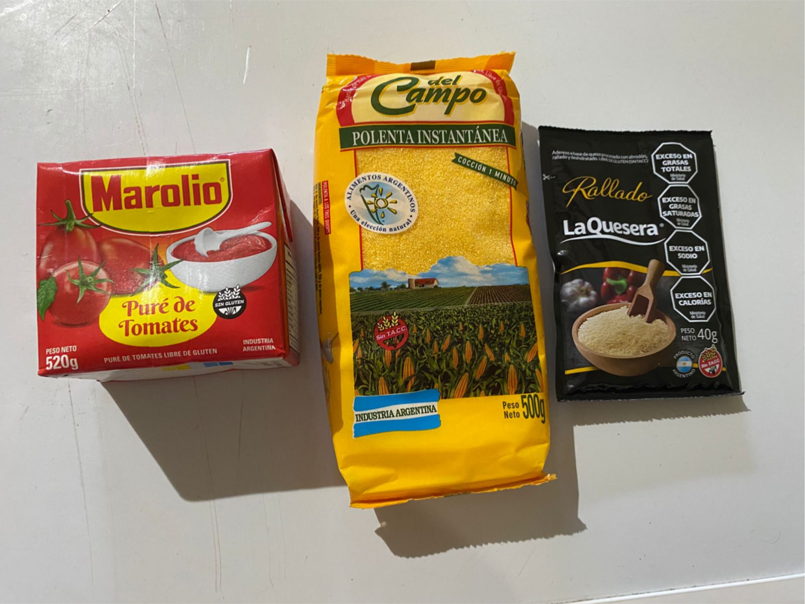 POLENTA + PURÉ DE TOMATE + QUESO RALLADO