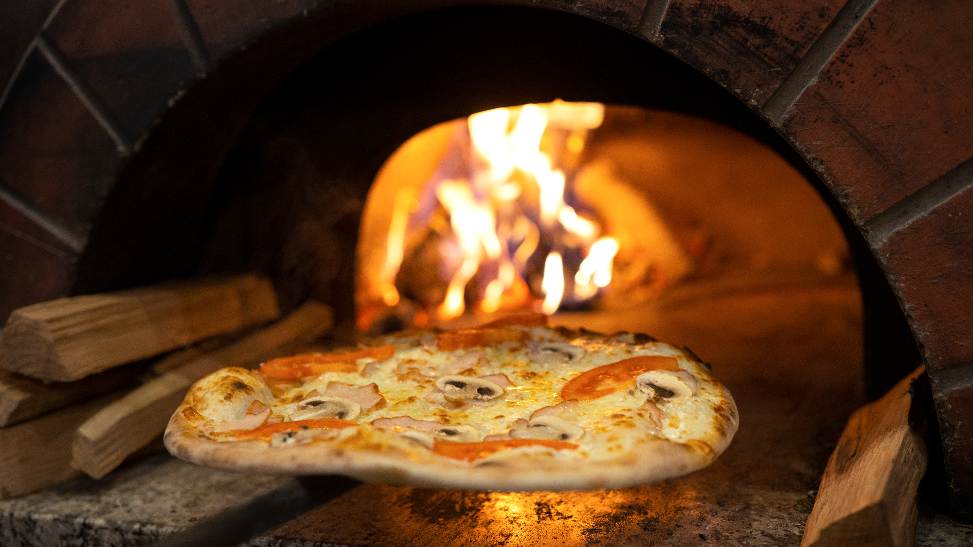 Pizzas al Horno de Barro