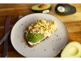tostada huevo y palta