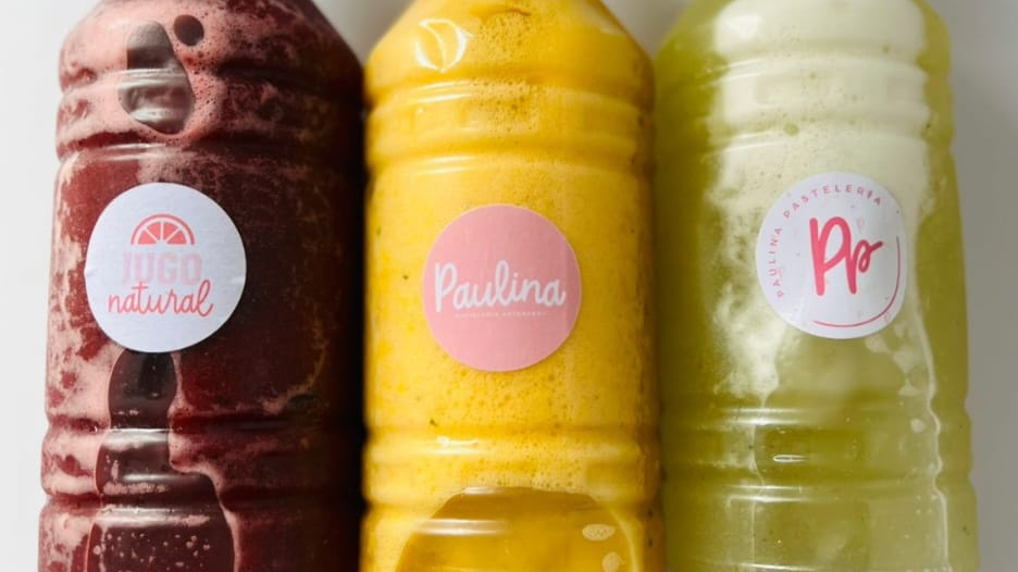 Jugos naturales de frutas frescas