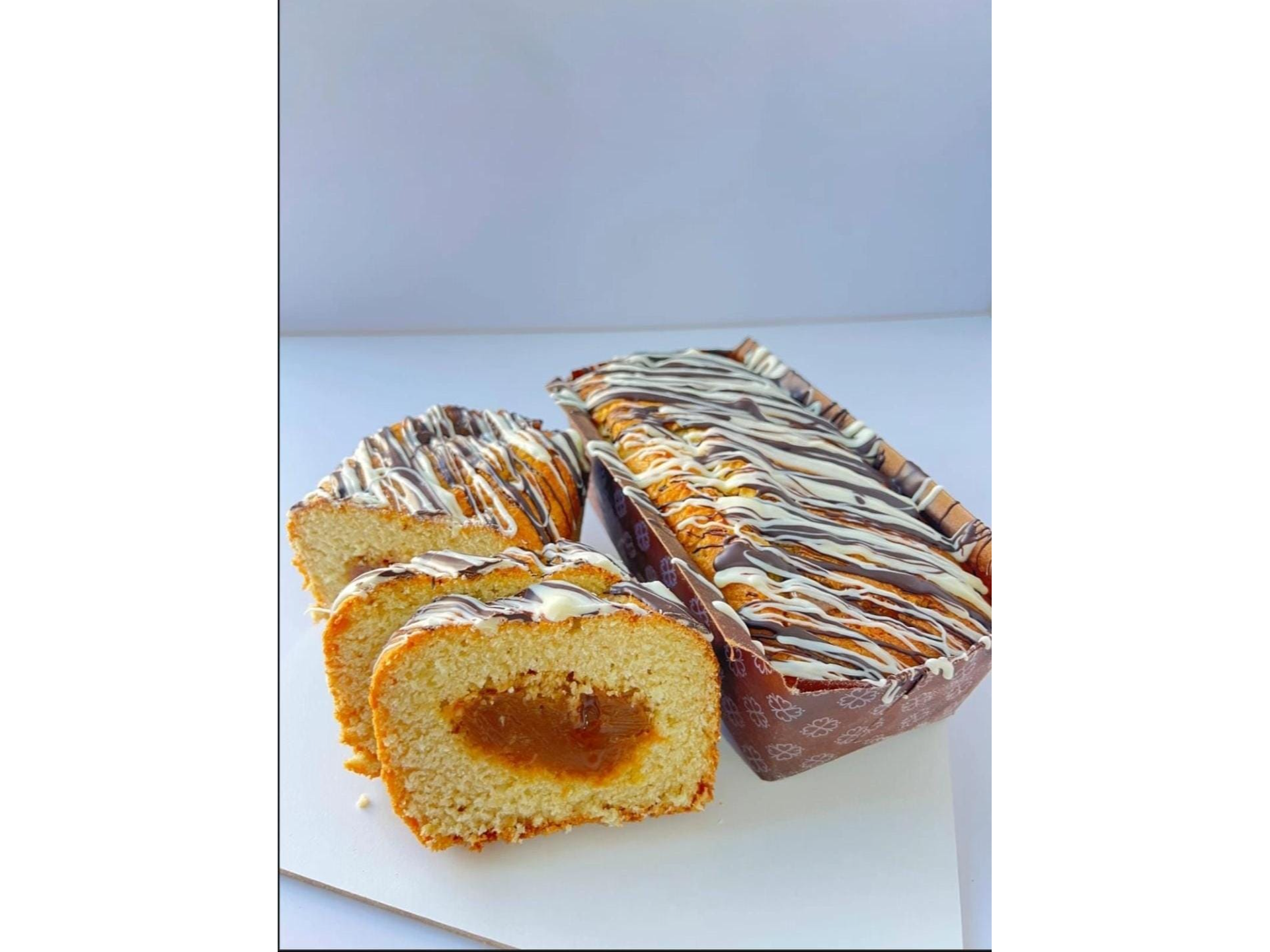 Budín de Coco con Corazón de Dulce de Leche