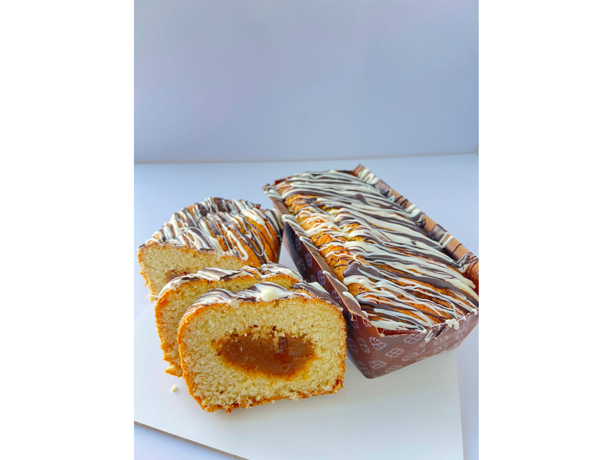 Budín de coco con corazón de dulce de leche