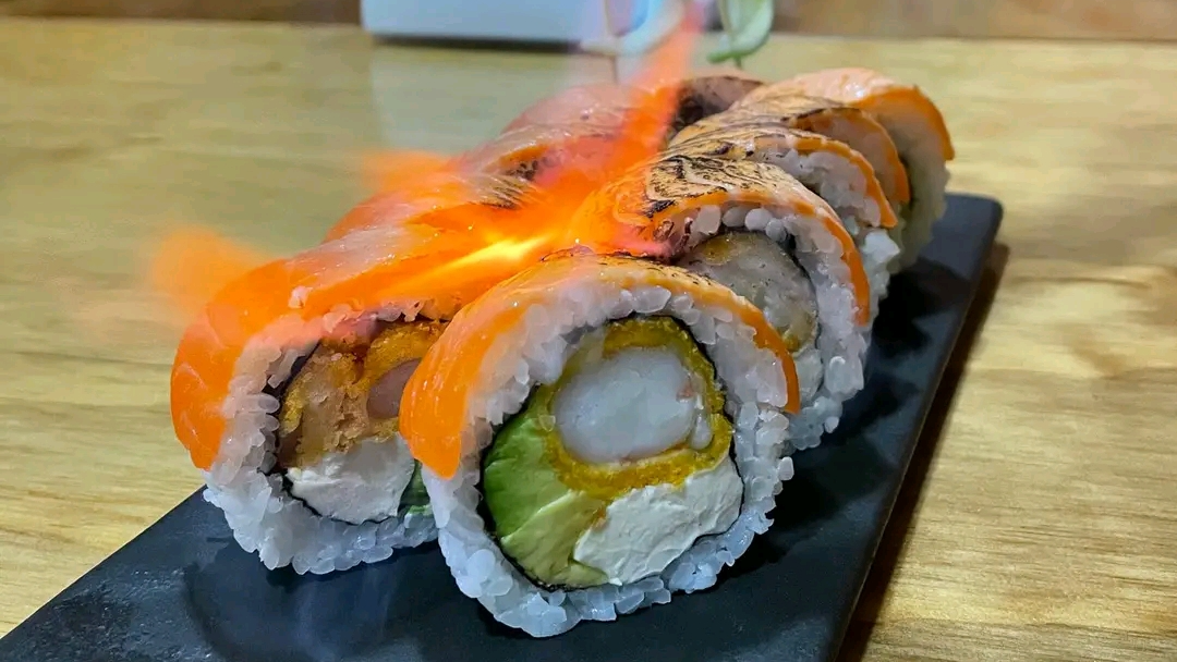 Sushi acevichados