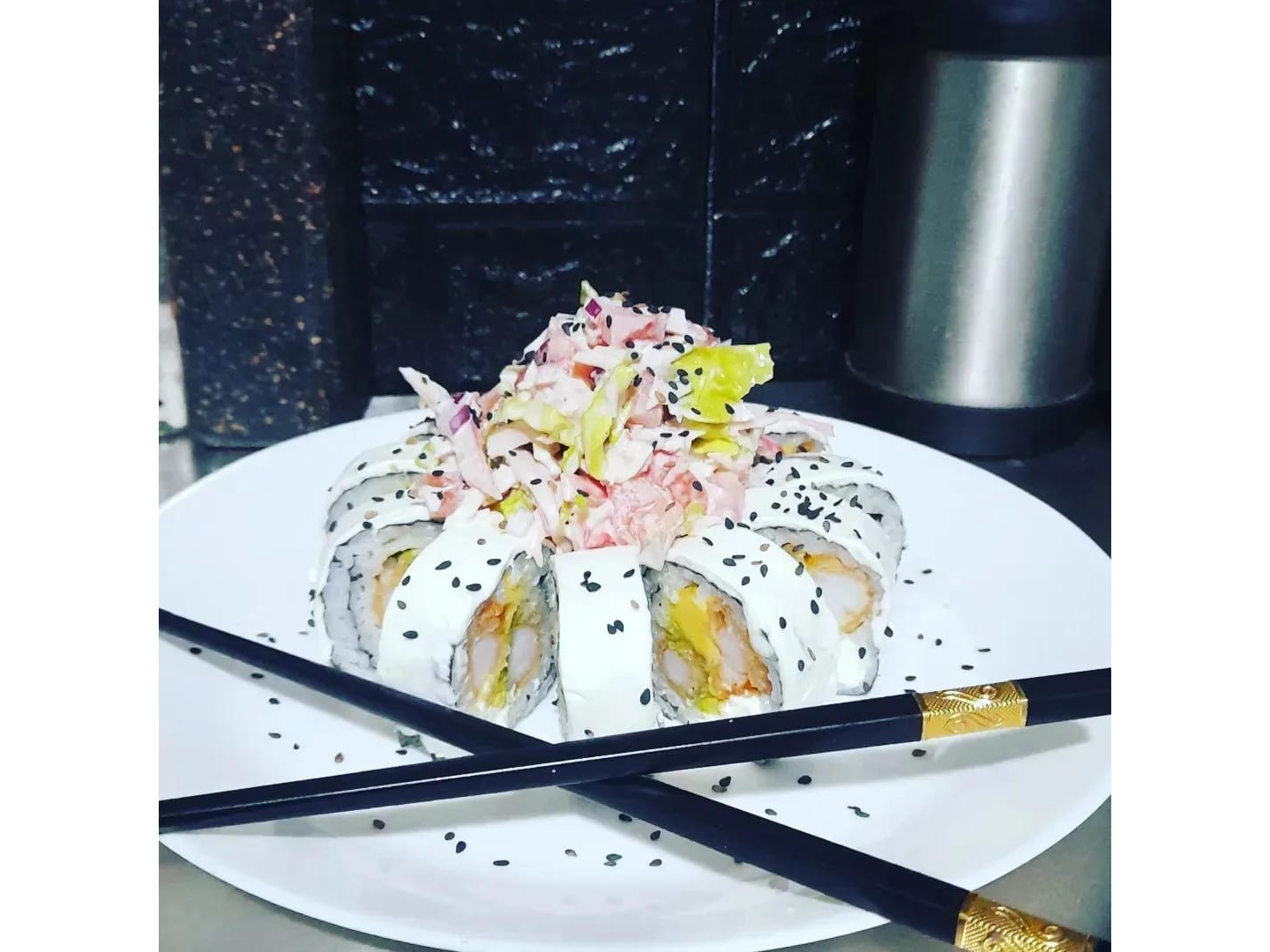 Sushi con envoltura de queso