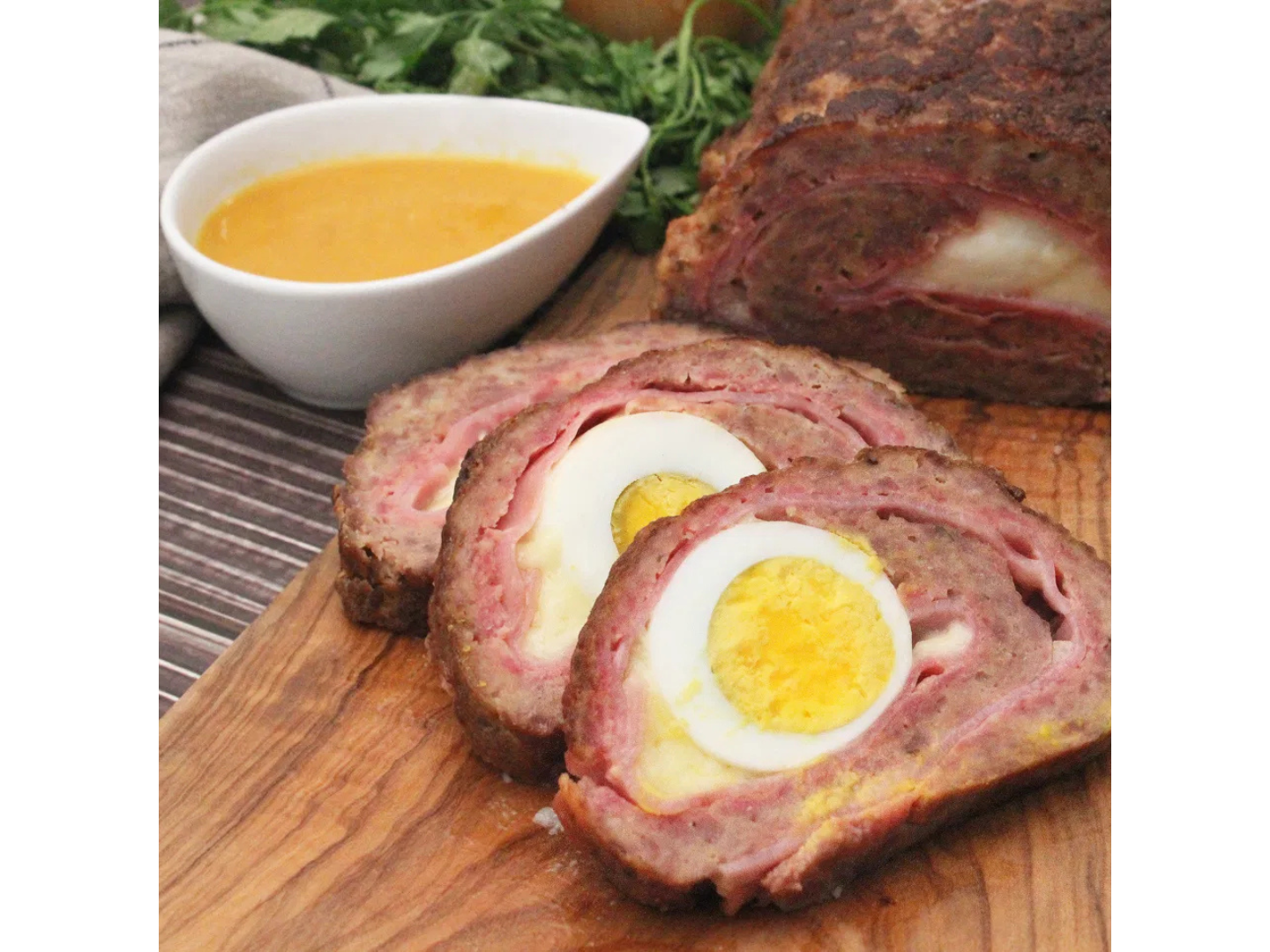 Miércoles: Arrollado de carne con verduras al horno