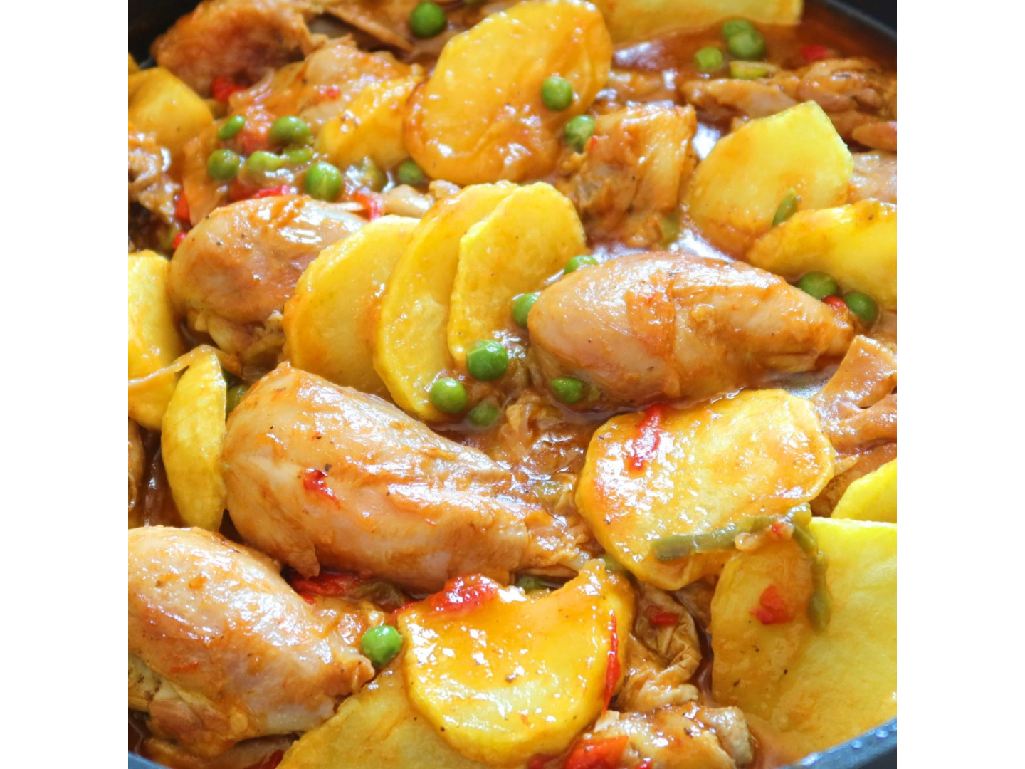 Miércoles: POLLO A LA PORTUGUESA CON PAPAS.