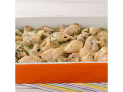 Lunes: Pollo al horno con salsa de 4 quesos. (opcional) Con ensalada de Tomate. choclo Brocoli y pastas.