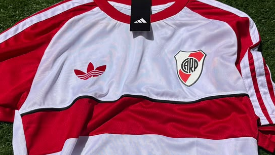 FUERA DE CANCHA