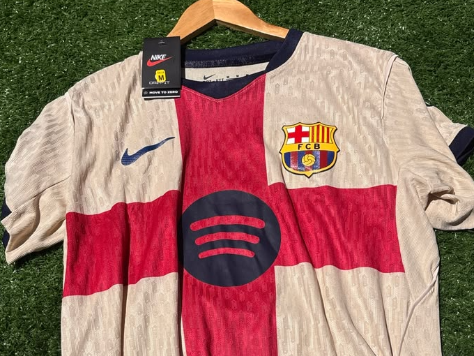 BARCELONA - 4TA EQUIPACION