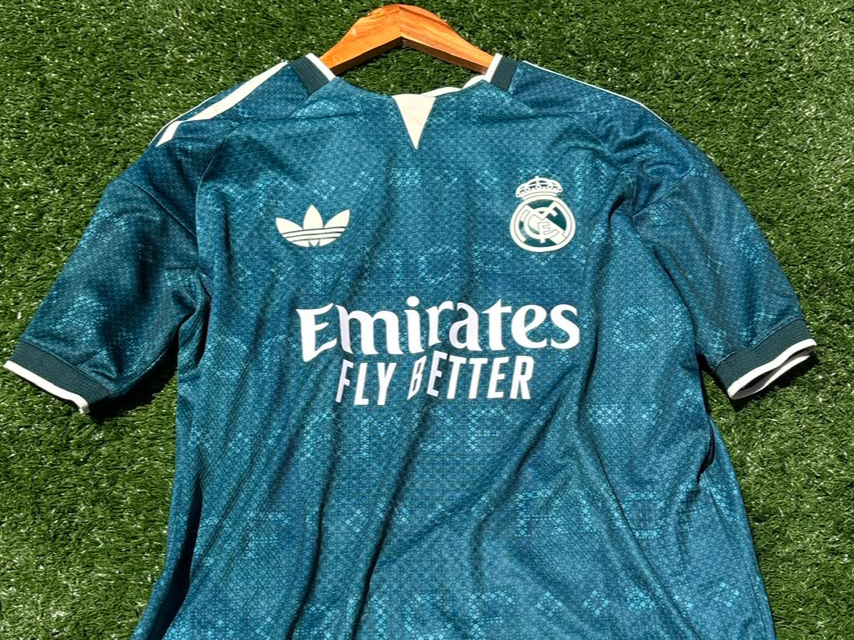REAL MADRID - 3ER EQUIPACION