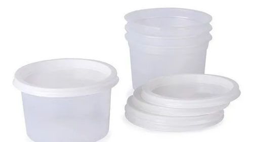 Potes plásticos con tapa