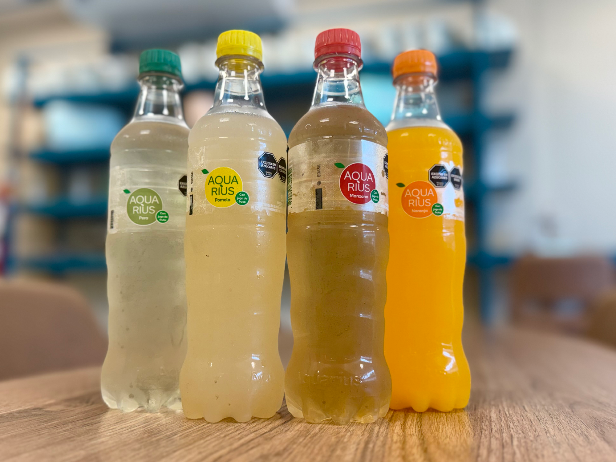 Agua saborizada Aquarius (sin gas)