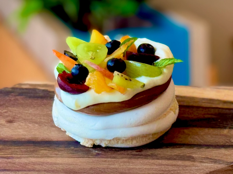 Mini Pavlova con frutas de estación