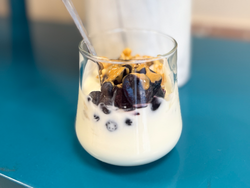 Shot de yogurt con granola