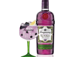 Gin tonic tanqueray royale dark berry
