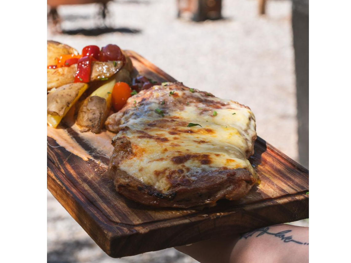 Matambre a la Pizza con Papas Cuña