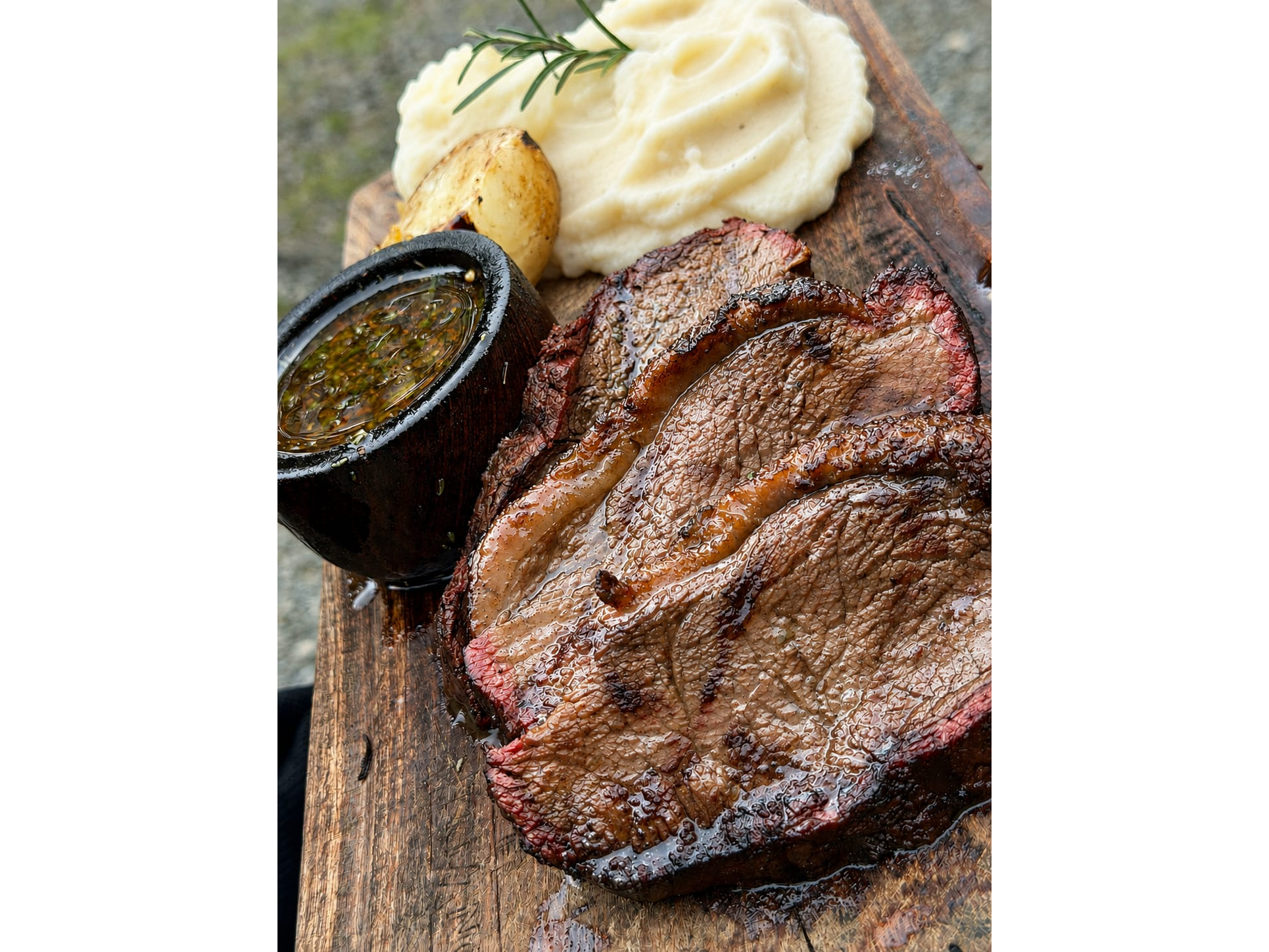 Picaña Smoke House (ahumada por 3hs) Acompañada de puré de papas a las finas hierbas