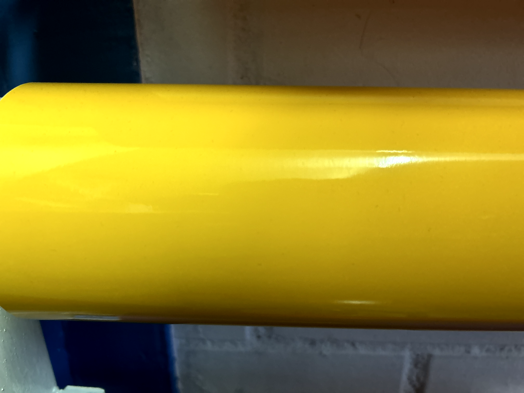 Decorativo amarillo claro