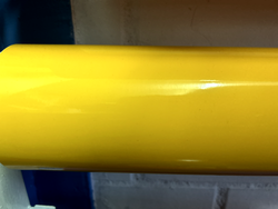 Decorativo amarillo claro