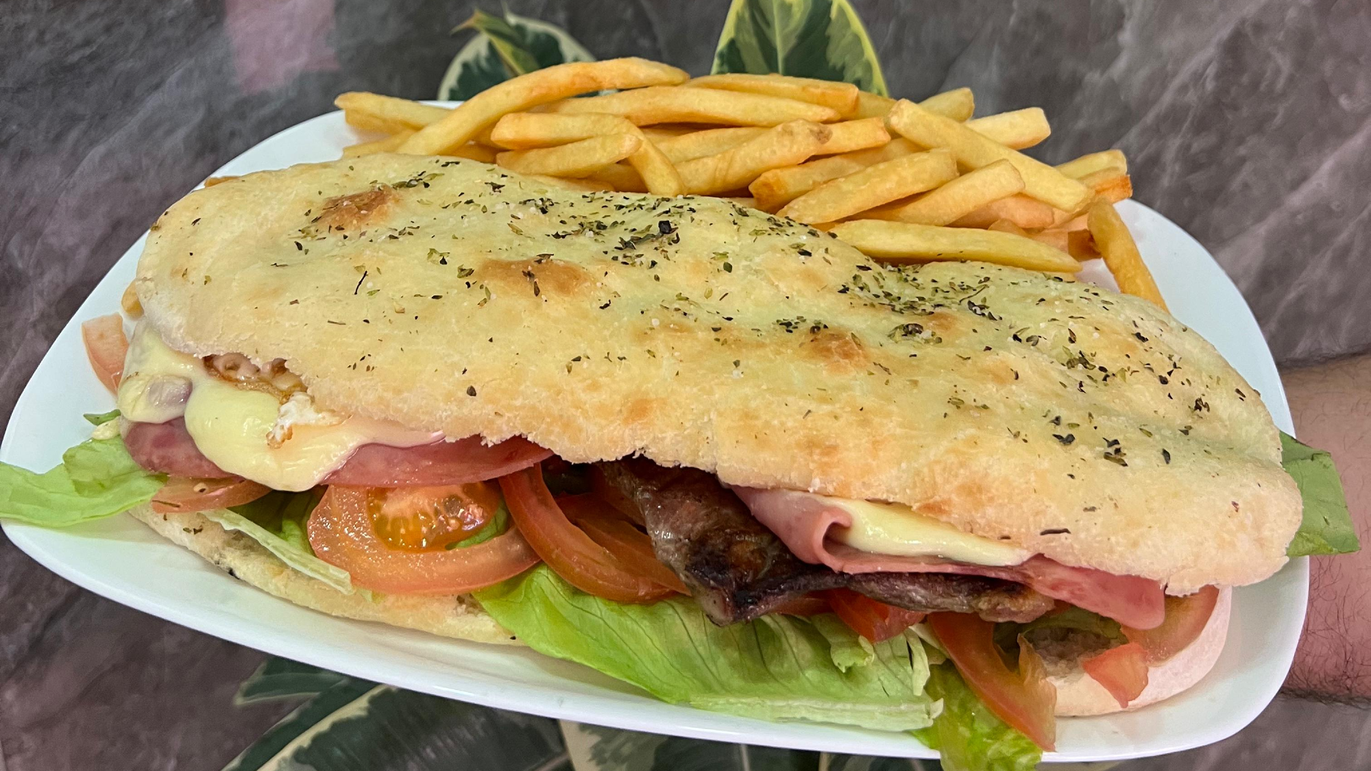 Sandwiches en pan de pizza