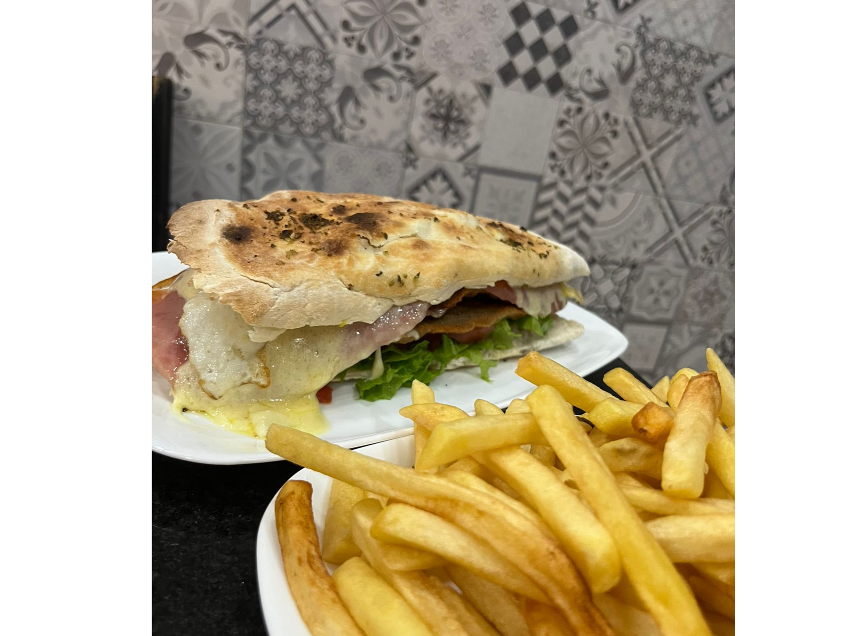 De milanesa completo con papas fritas