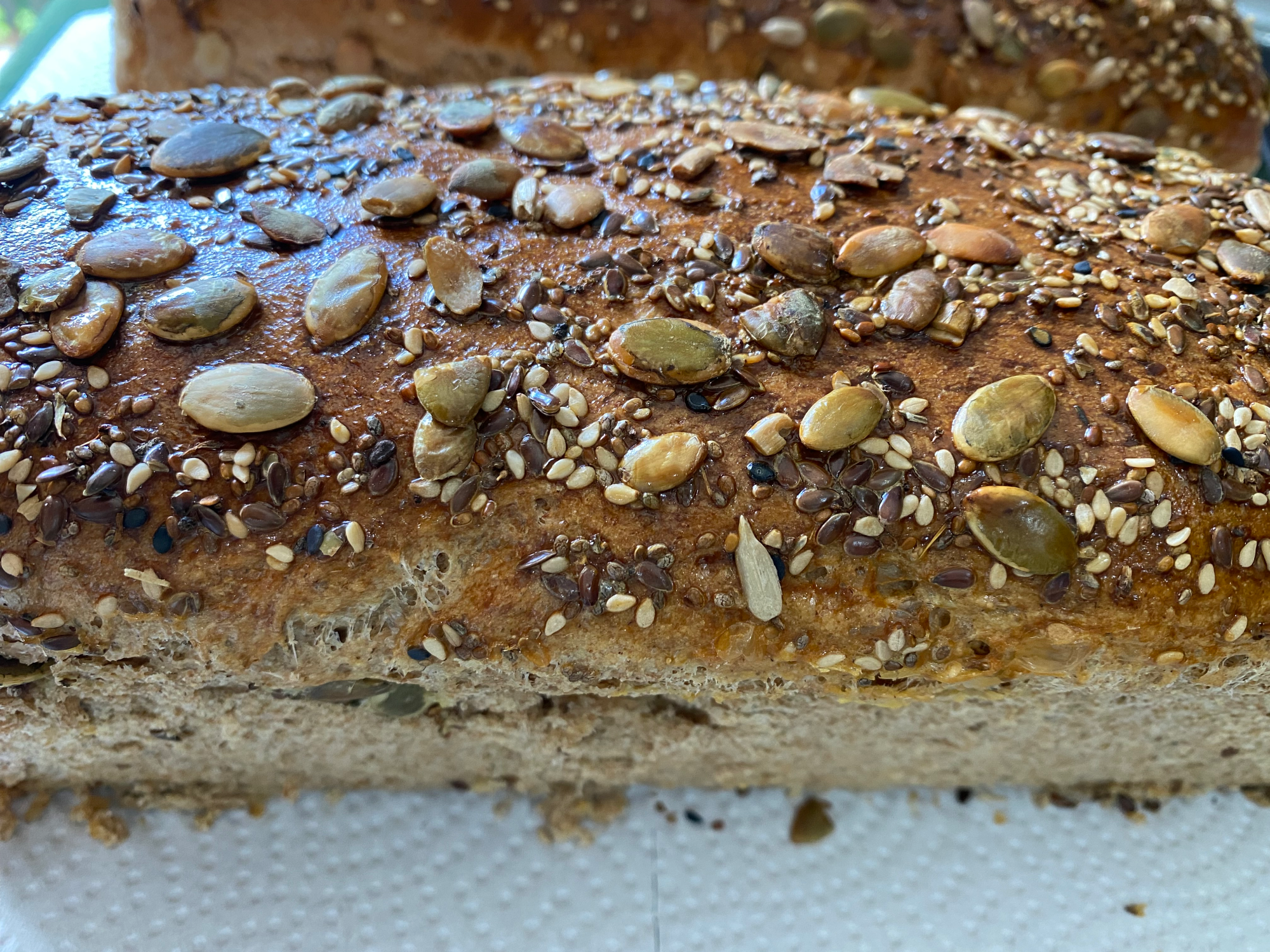 Pan integral con semillas 850gr