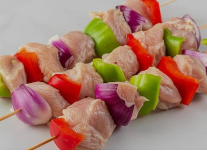 Brochette de pollo y vegetales