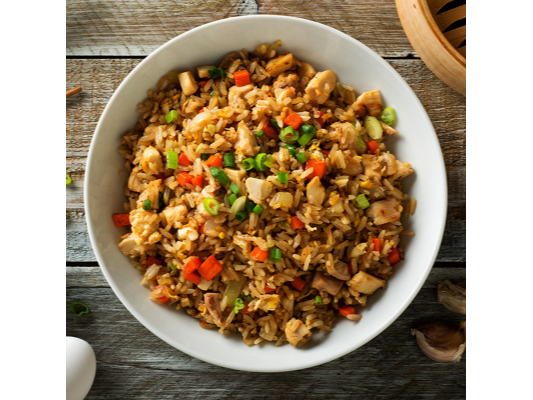 Arroz salteado al wok con pollo