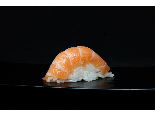 Niguiris salmon ahumado