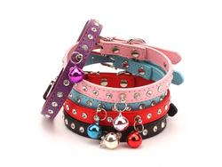 Collar Fashion con Brillos y Cascabel