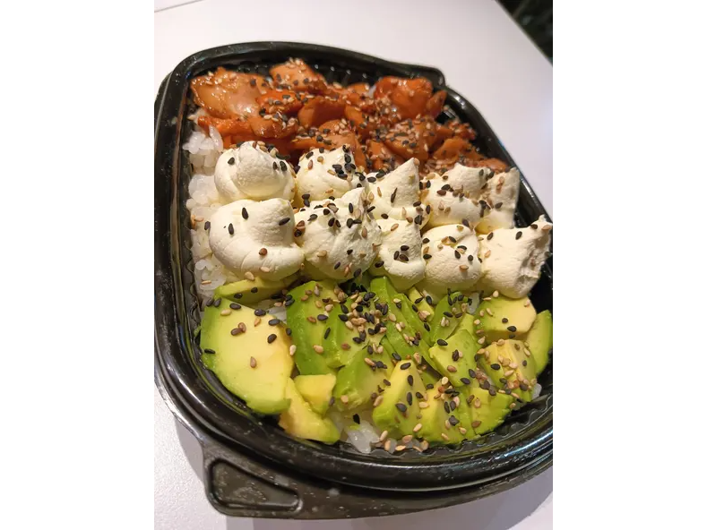 Sushi salad salmon crispy