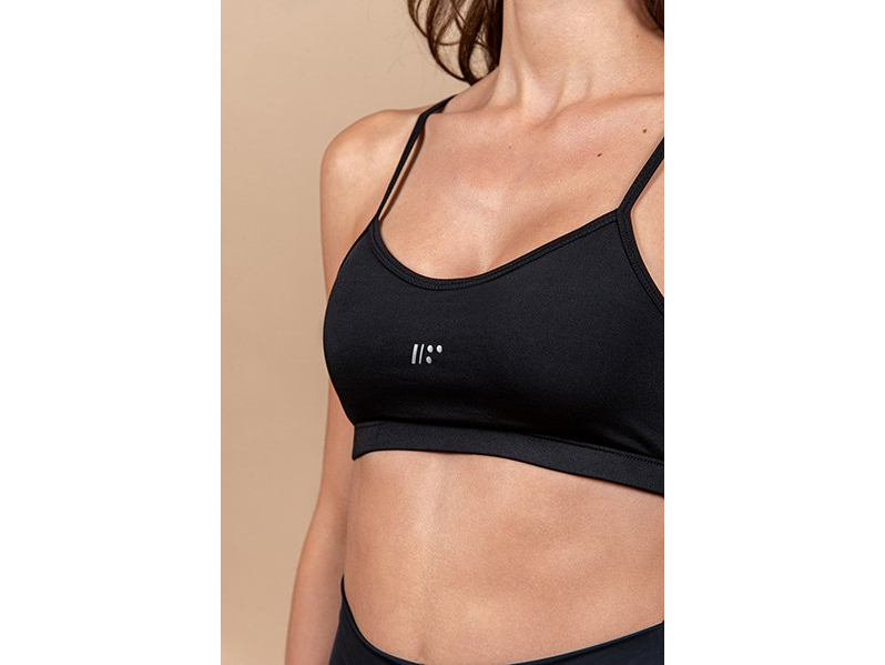 top arnoldo negro talle 3