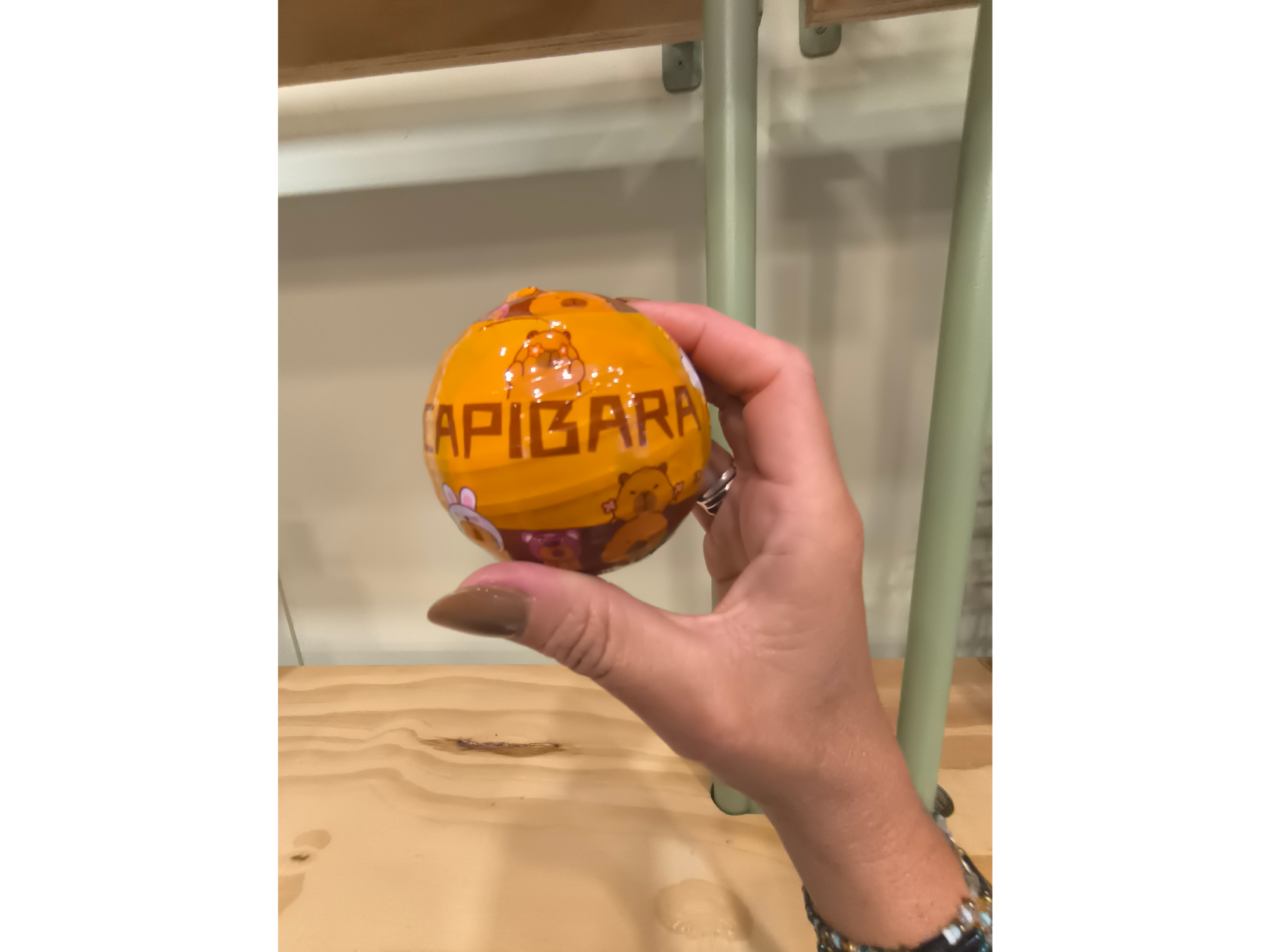 pelota sorpresa CAPIBARA