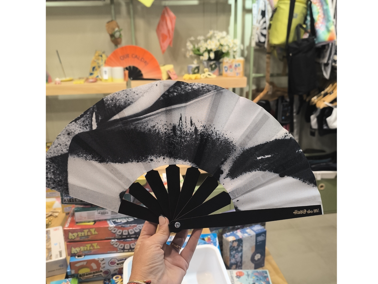 abanico BLACK and WHITE