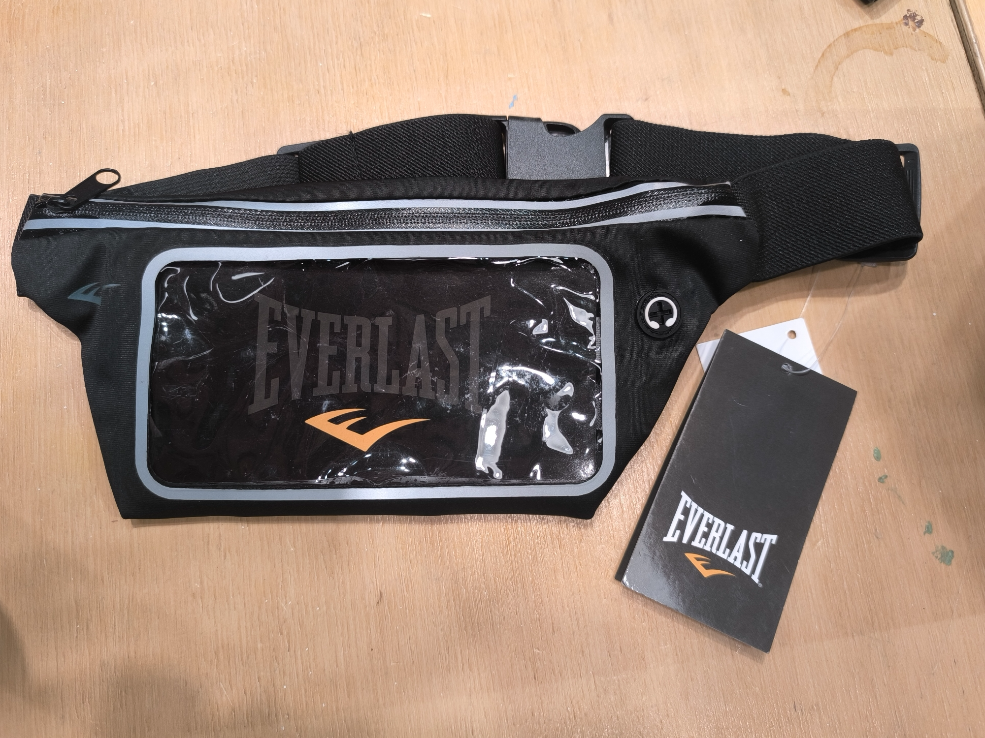 Riño con visor para celu