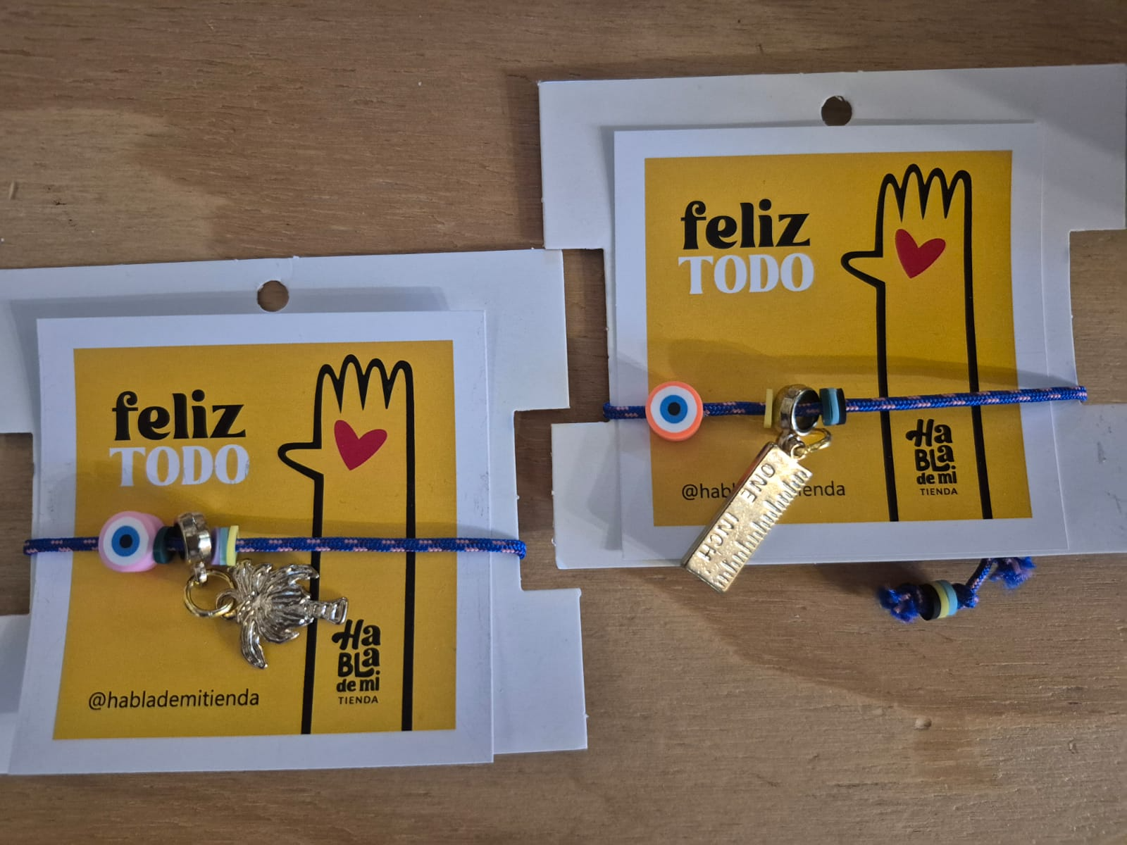 Pulsera cordón azul & ojito