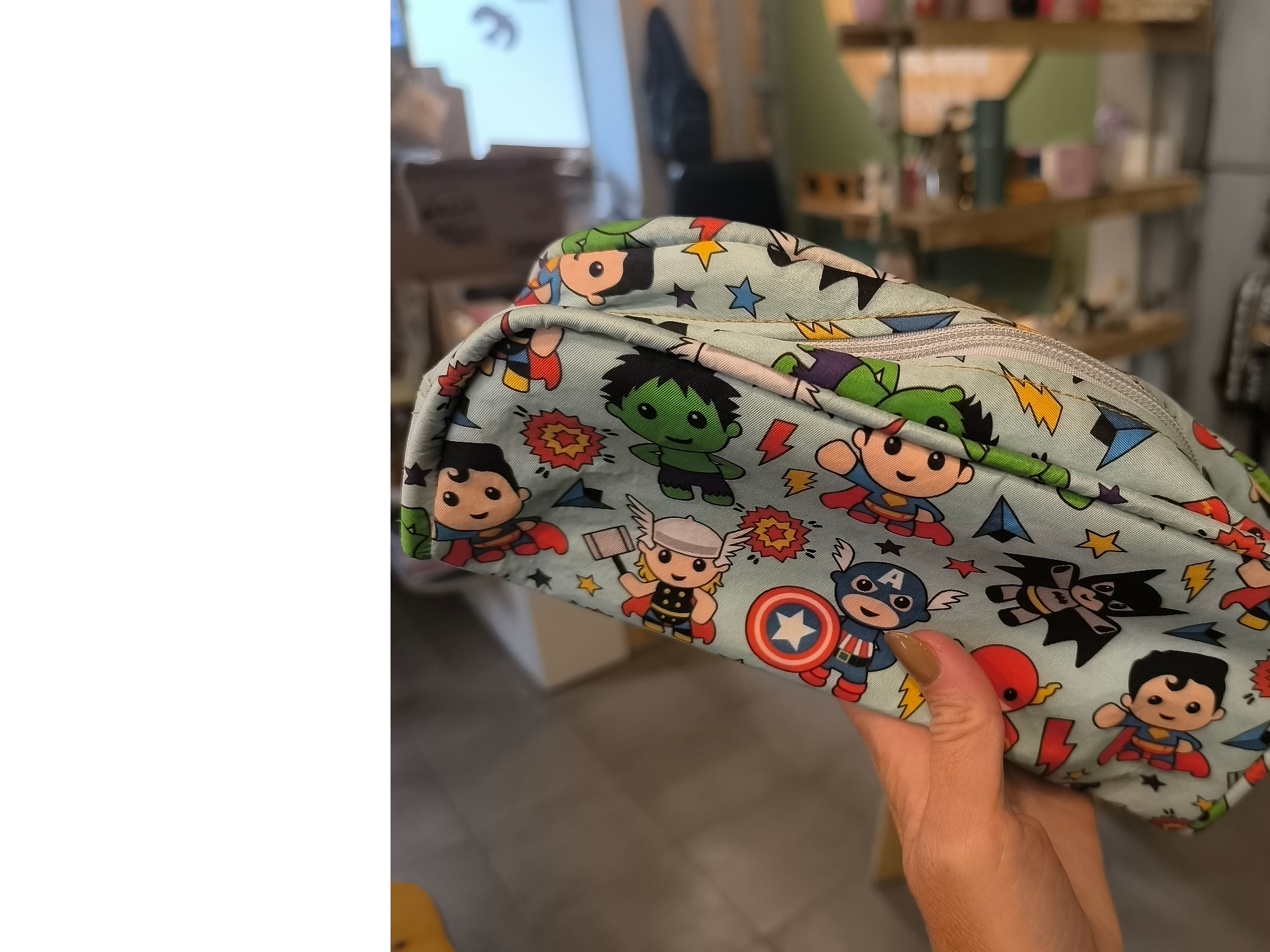 cartuchera infantil superhéroe celeste