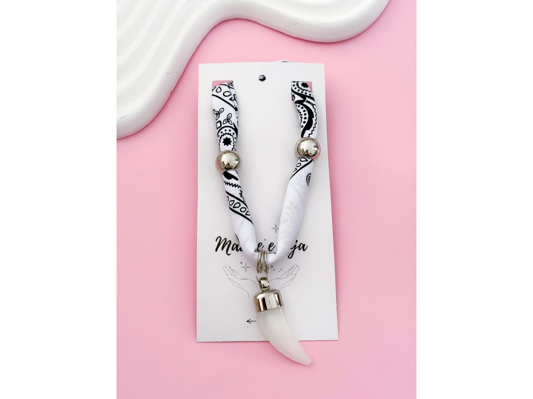 Collar bandana cuerno