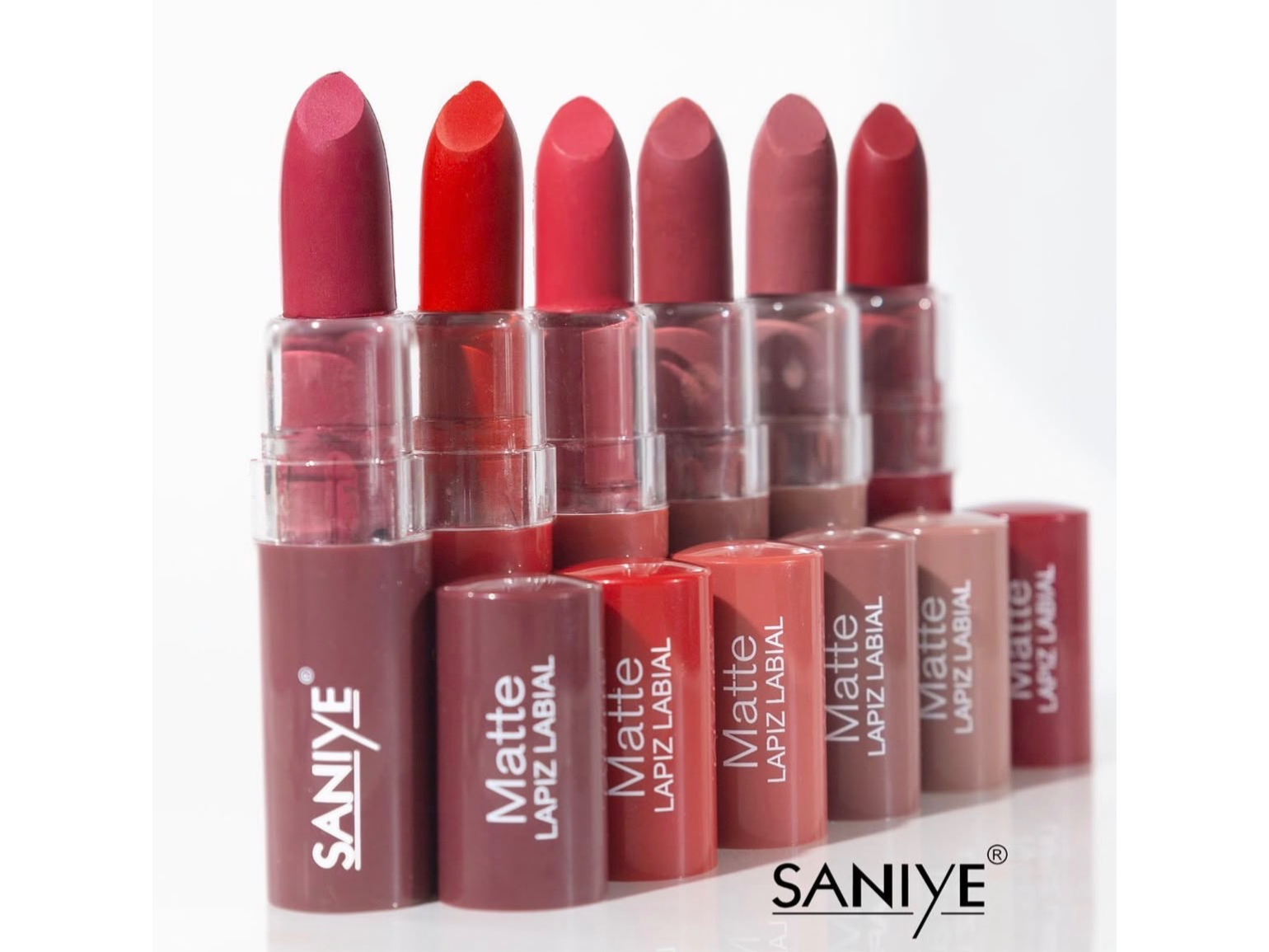 Labial matte en barra SANIYE💖 de Caprichos Productos