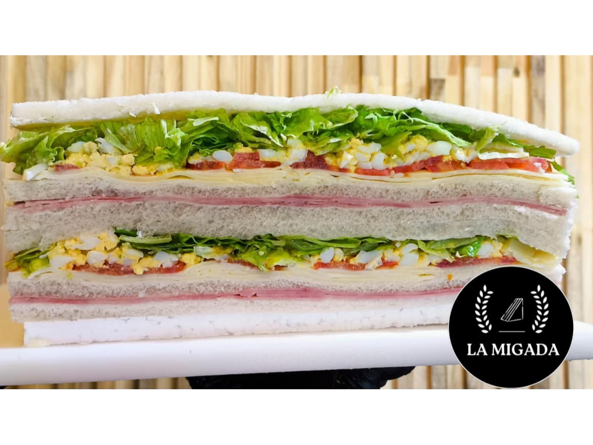 Jamon y Queso con Lechuga, Tomate y Huevo