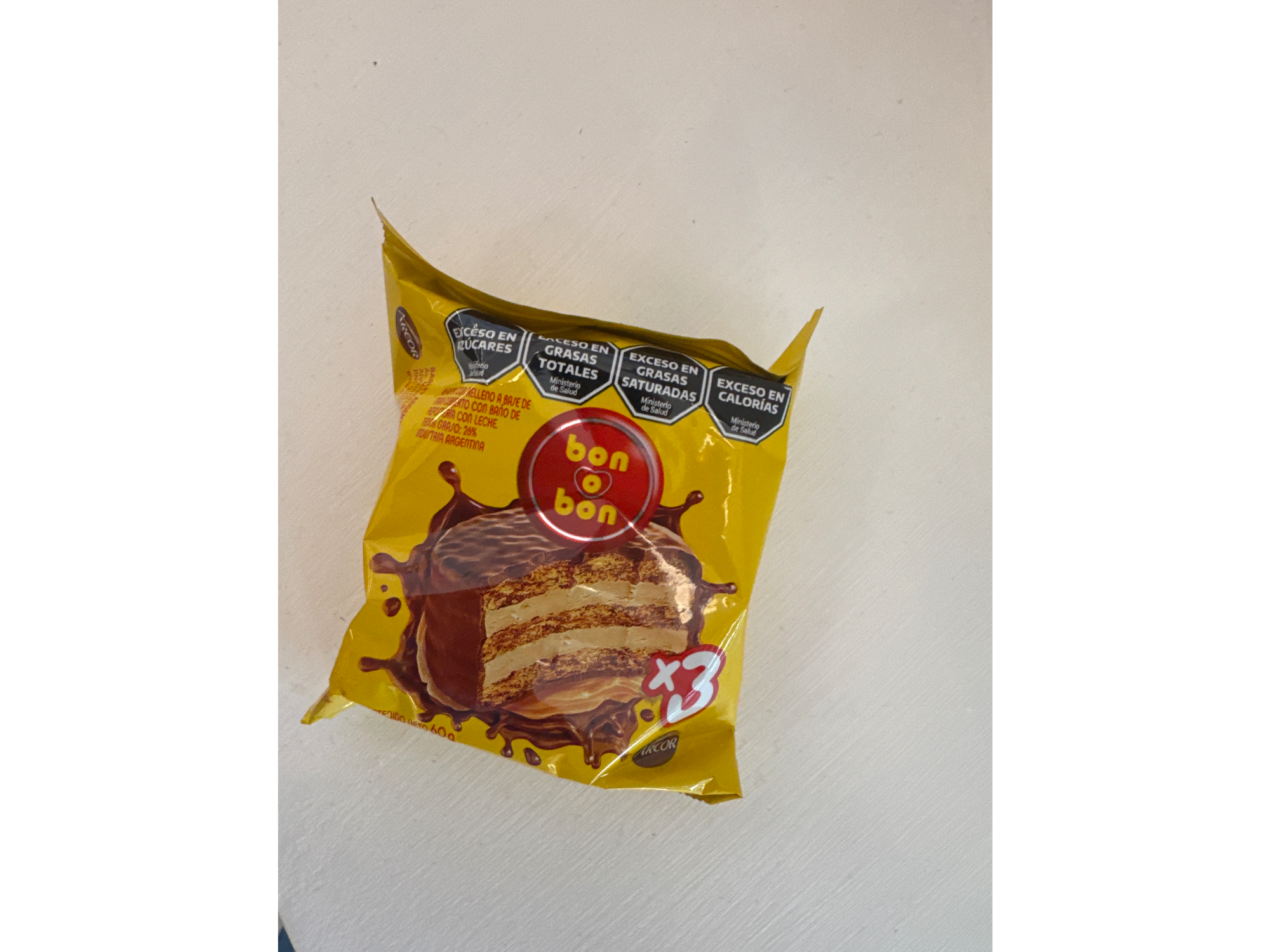 Alfajor bon o bon triple