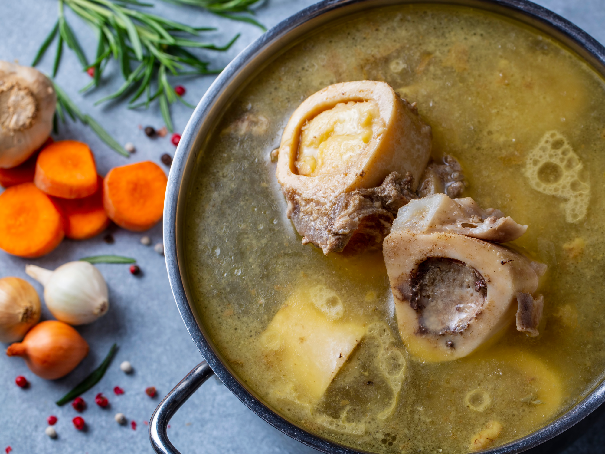 Caldo de huesos