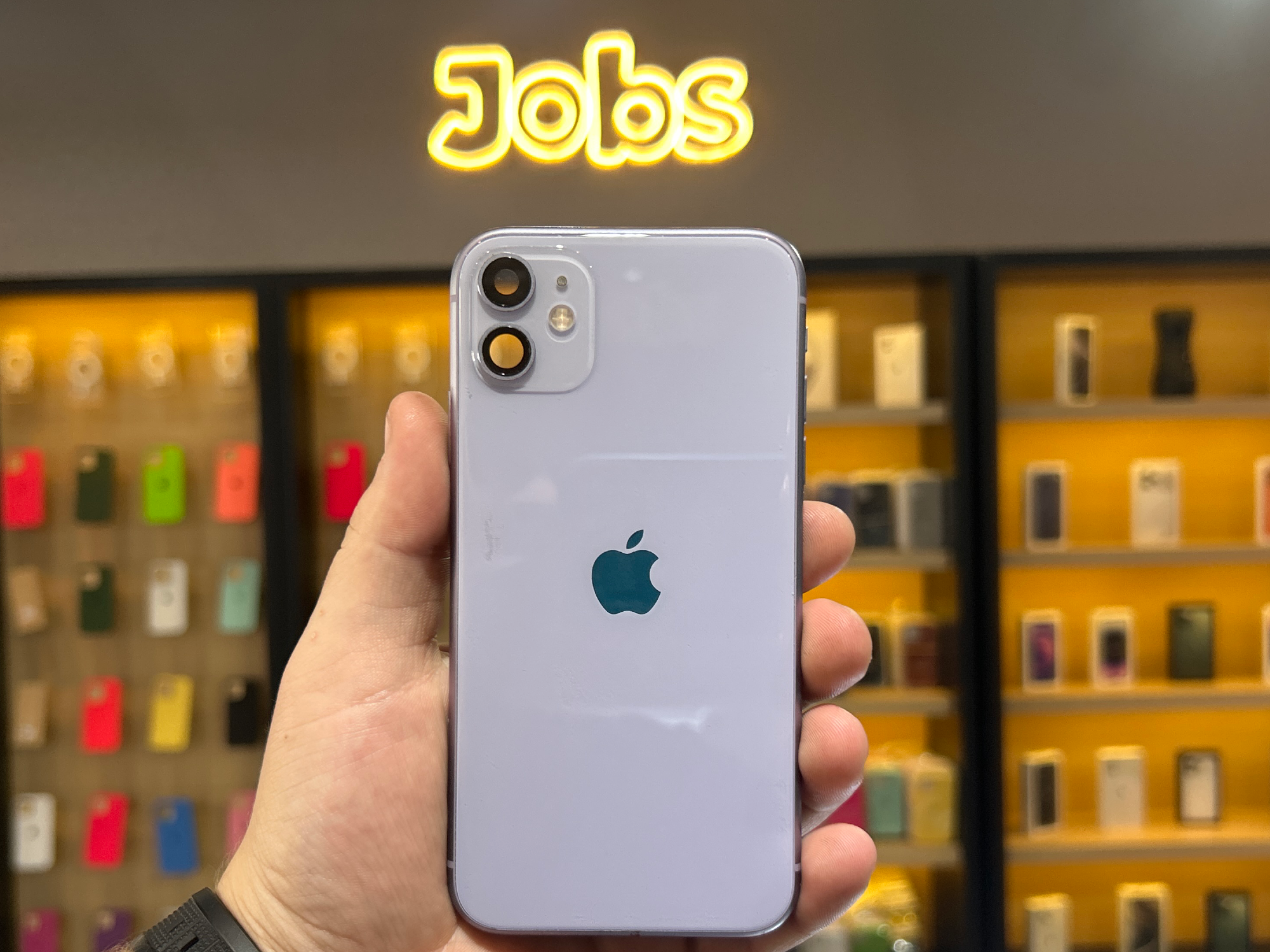 CHASIS iPhone 11 violeta