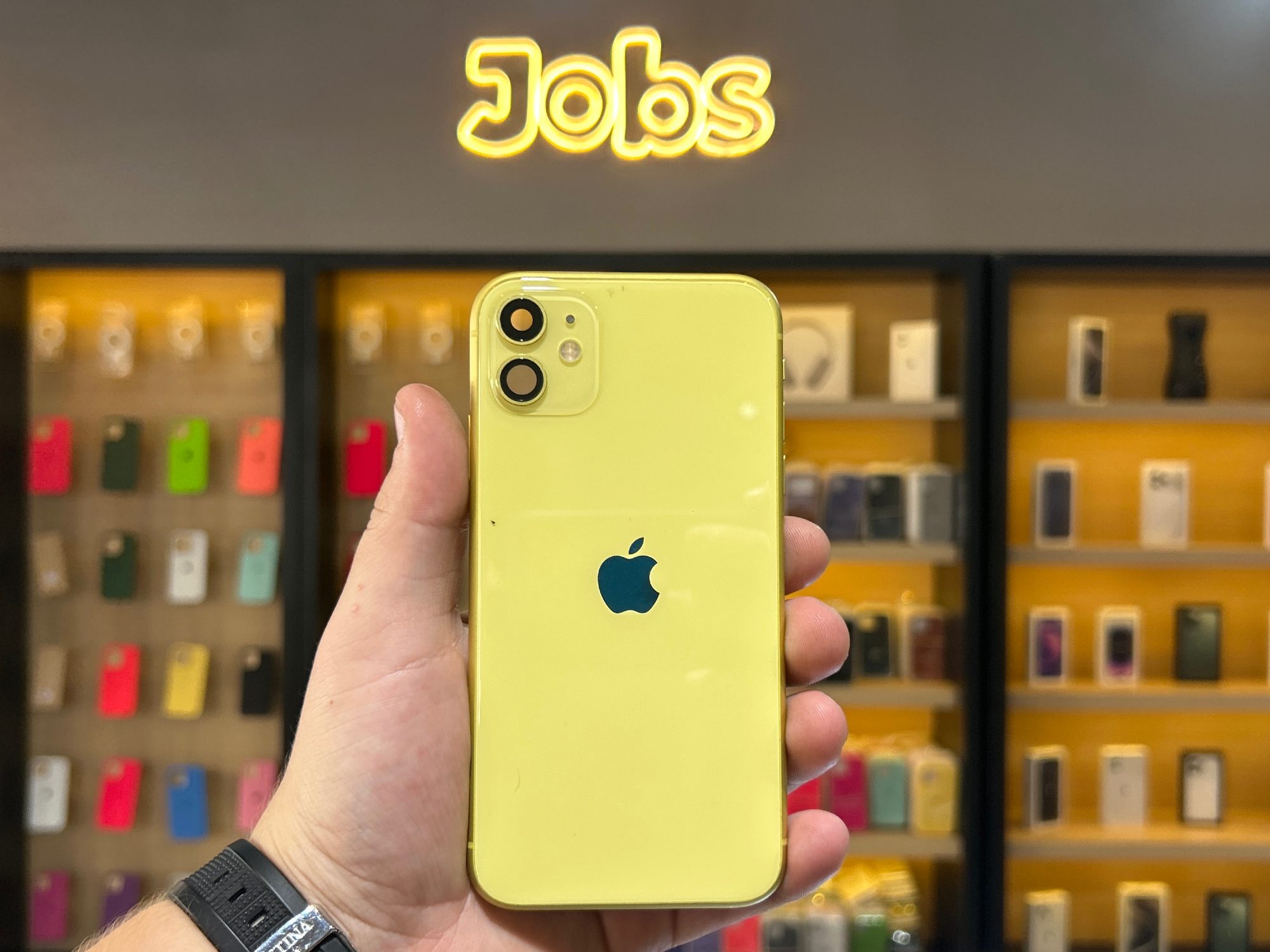 CHASIS iphone 11 amarillo
