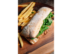 Bondiolita BBQ + Papas + Lata de Gaseosa