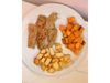 Mix de Bastones de Carne y Pollo con Papas y Calabazas.