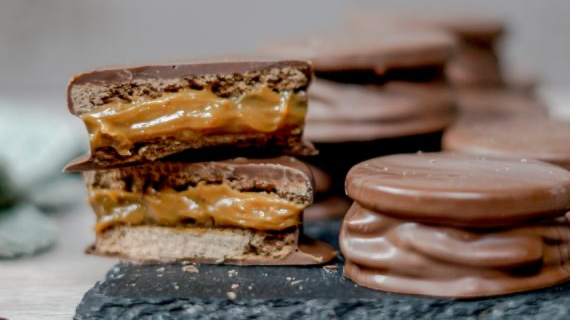 ALFAJORES y BARRAS DE CEREAL