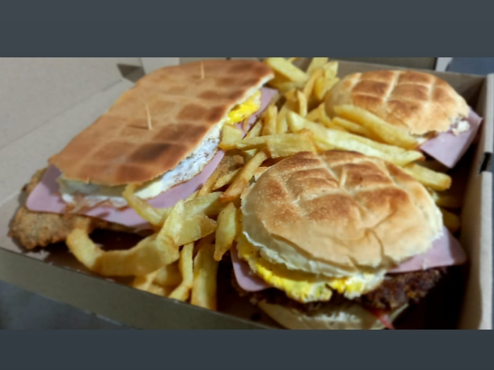 PROMO SANDWICH + 2 HAMBURGUESAS ESPECIALES