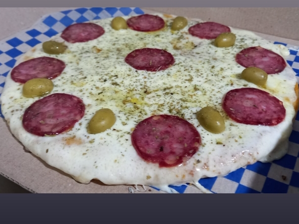 Pizza calabresa de Rafael hamburgueseria