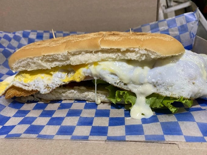 Sandwich de milanesa especial + papas